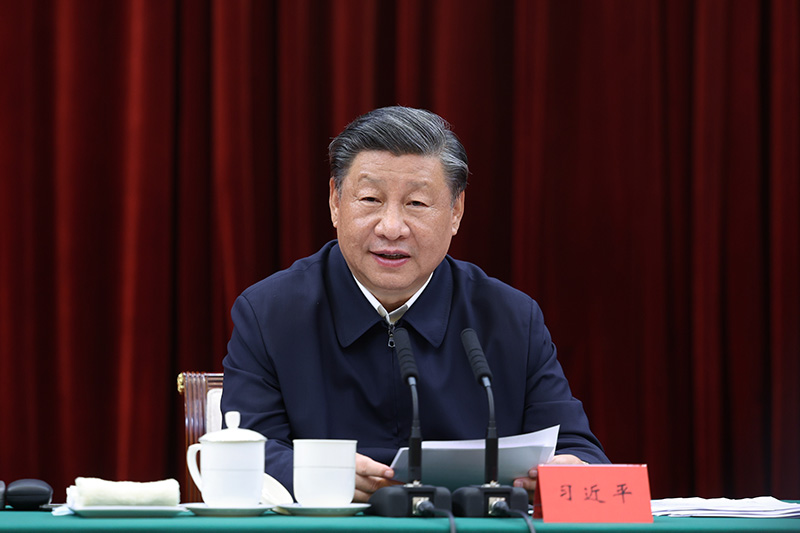 2023年10月12日下午，中共中央總書記、國家主席、中央軍委主席習近平在江西省南昌市主持召開進一步推動長江經濟帶高質量發(fā)展座談會并發(fā)表重要講話。新華社記者 鞠鵬 攝